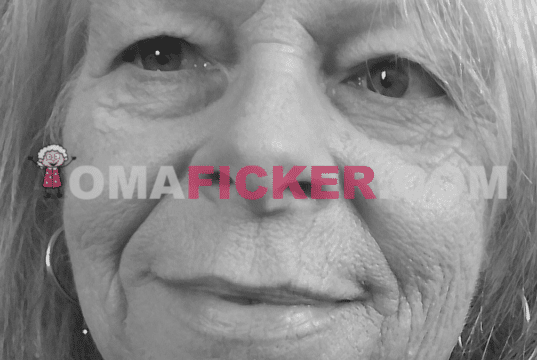 Die schwanzgeile Seniorin ficken