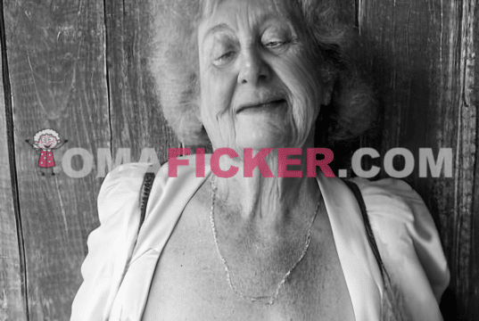 Eine Uroma aus Luxemburg besuchen und ficken.